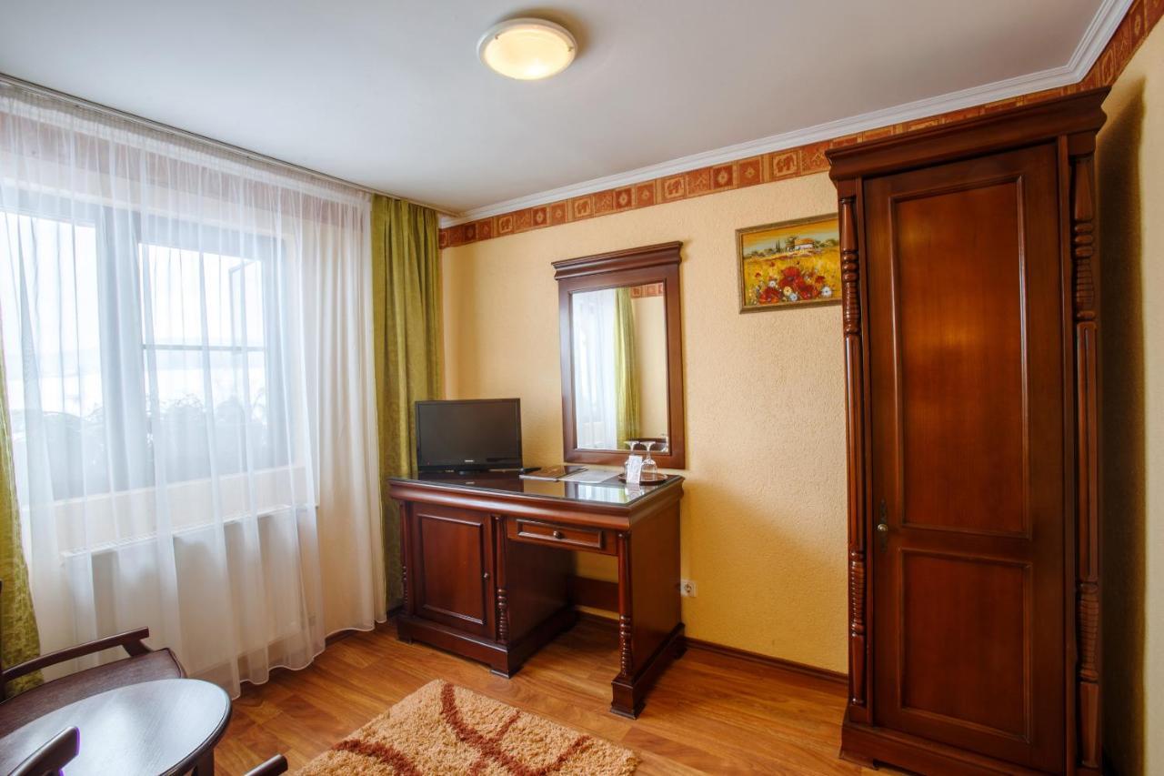 Hotel Domeniul Dracula Daneş Extérieur photo