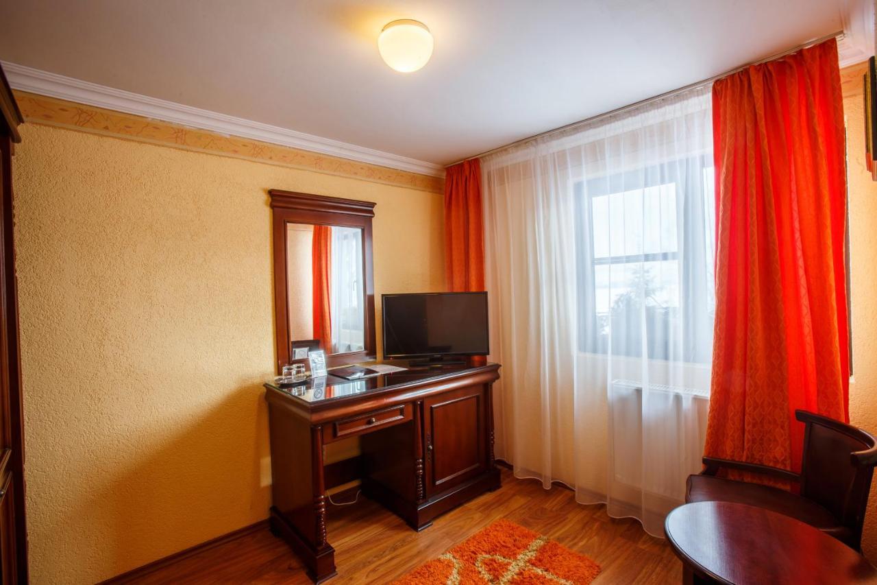 Hotel Domeniul Dracula Daneş Extérieur photo
